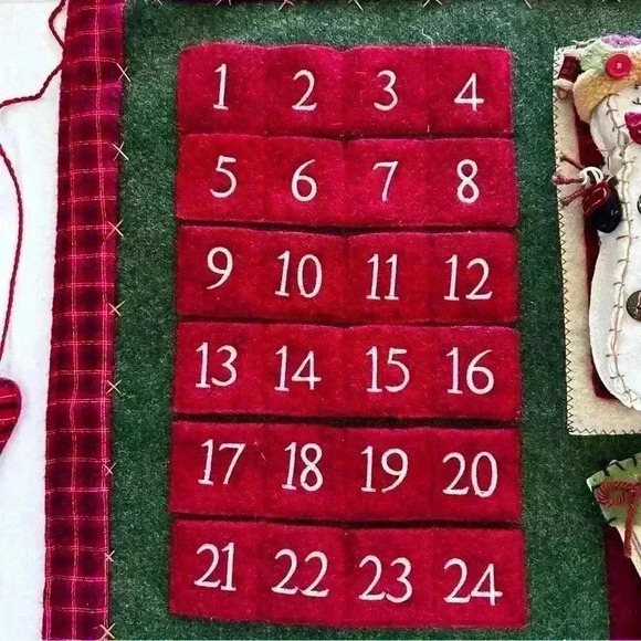 Vintage Christmas Advent Handmade Calendar Wall Decor w 24 Day Pockets Reusable - Picture 3 of 9